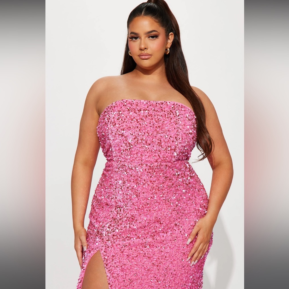 NWT The One Sequin Maxi Dress 🤩 - Picture 3 of 6